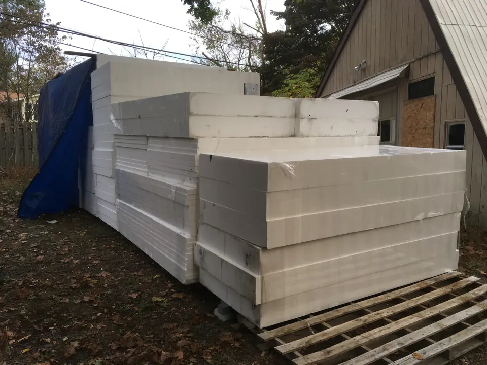 The entire order of foam blocks and sheathing is waiting to serve its great purpose.