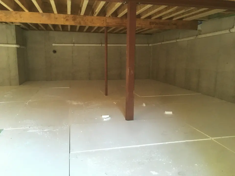 2” thick EPS insulation sheets were laid on top of the gravel.